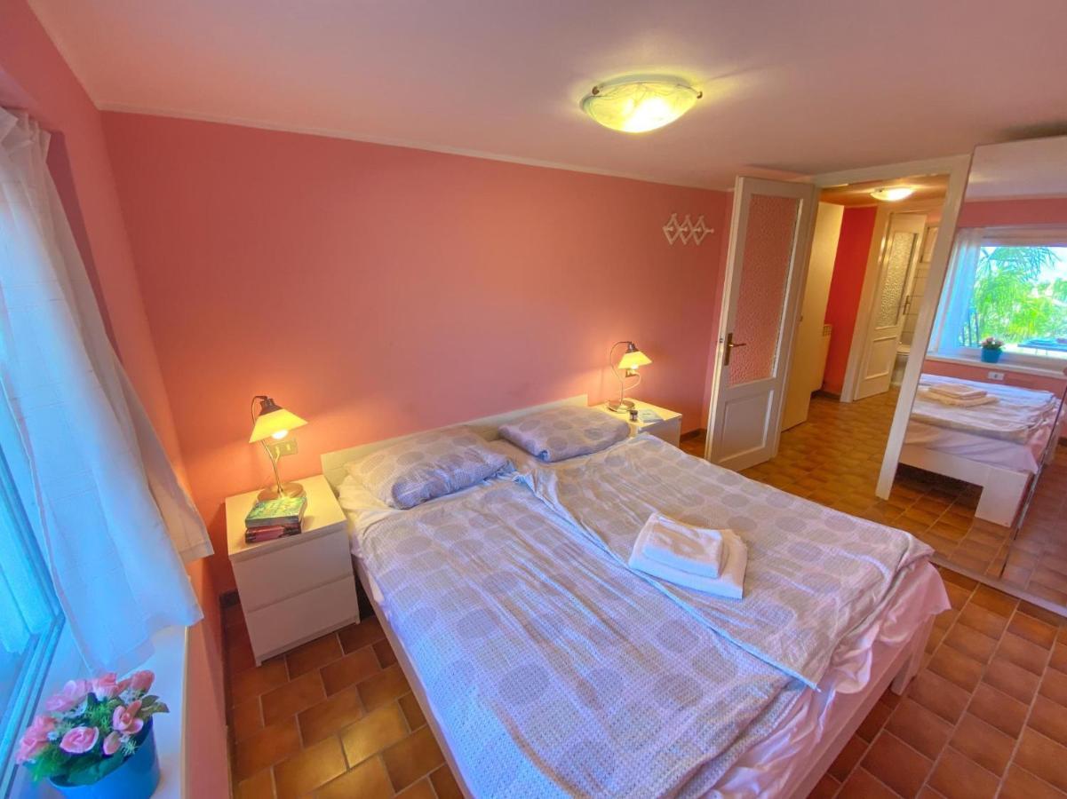 Bellavista A Garten Appartement Mit Pool Colico Εξωτερικό φωτογραφία